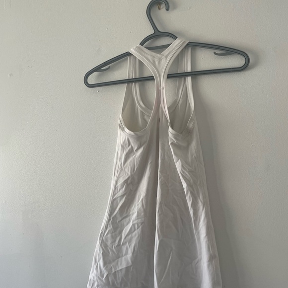 Lululemon tank - Picture 2 of 4